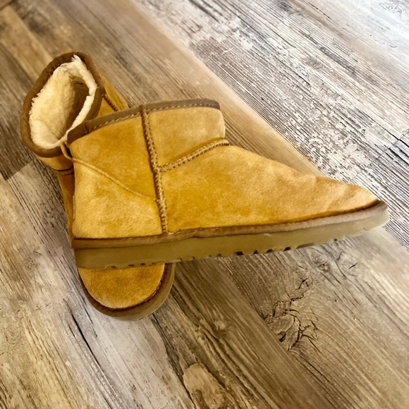 UGG Shoes - UGG Classic Ultra Mini boots 🤎
